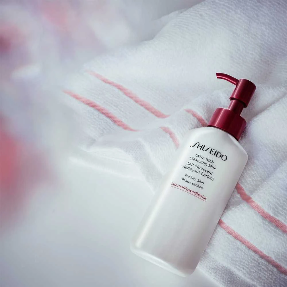 Shiseido Extra Rich Cleansing Milk valomasis pienelis sausai odai, 125 ml