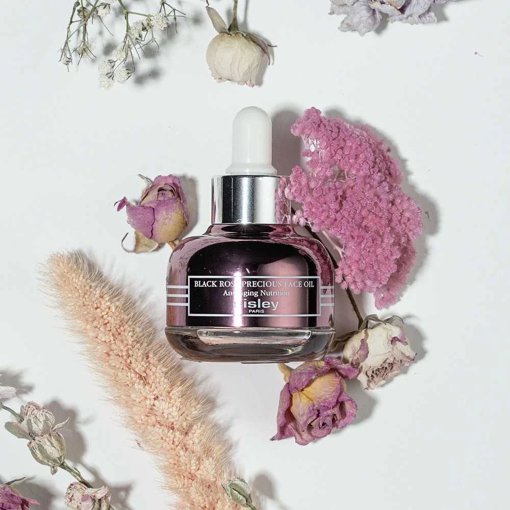 Sisley Juodas Rose Precious Face Oil veido aliejus nuo raukšlių su Juodosios Rožės ekstraktu, 25 ml