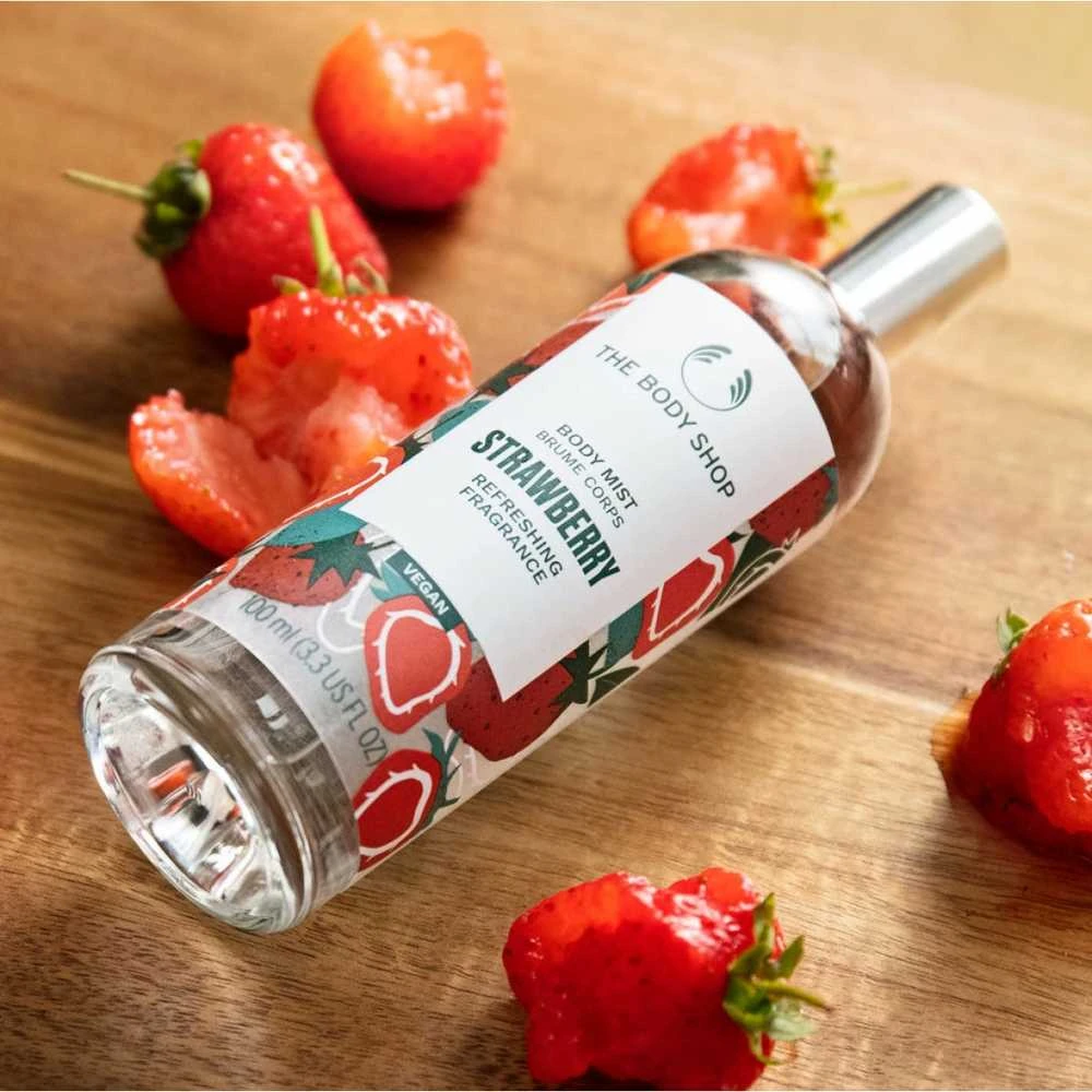 The Body Shop Strawberry kūno dulksna, 100 ml
