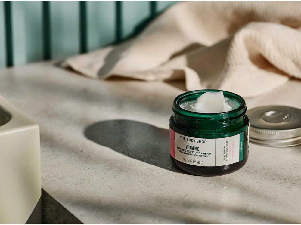„The Body Shop“ intensyviai drėkinamasis kremas su vitaminu E, 50 ml