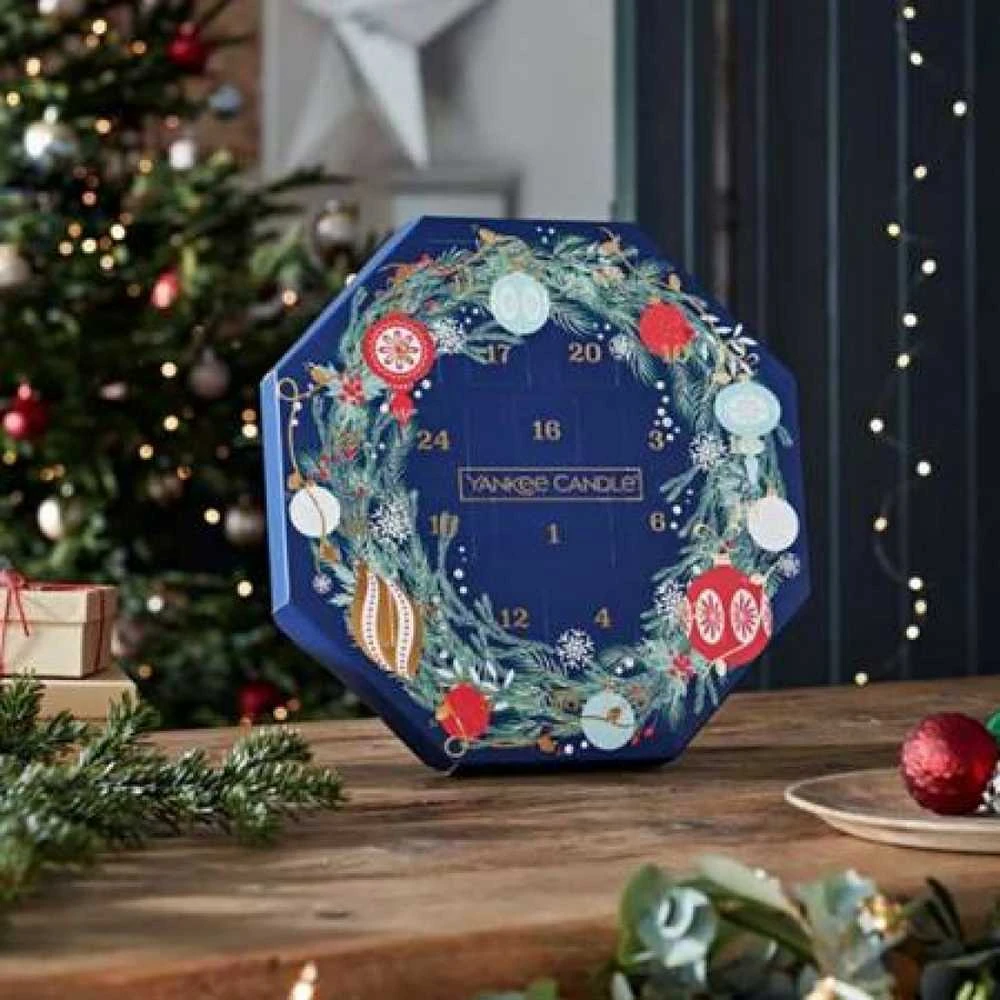 Yankee Candle Christmas Collection Christmas Advent Calendar advento kalendorius, 24 vnt x 9.8 gr arbatinių žvakių + laikiklis