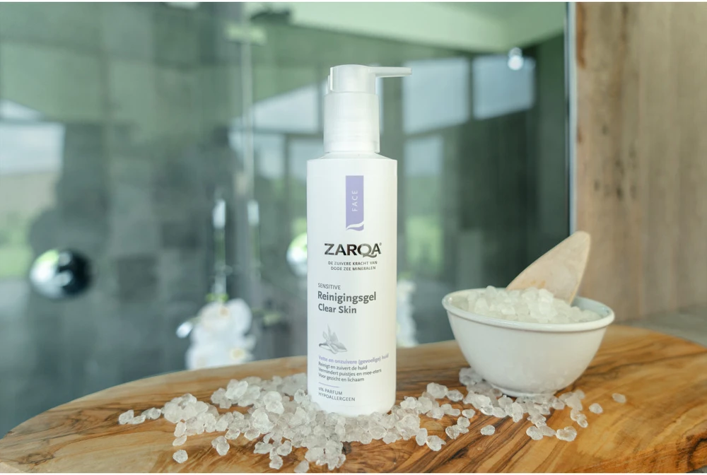 Zarqa Clear Skin prausiklis į aknę linkusiai odai, 200 ml