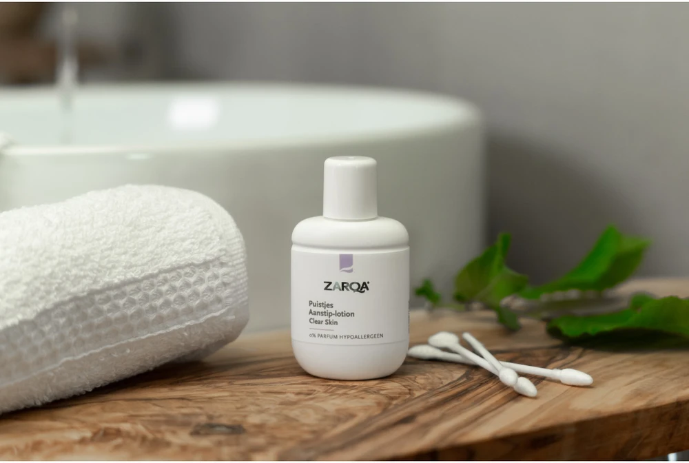 Zarqa Clear Skin taškinis losjonas į aknę linkusios odos intensyviai priežiūrai, 20 ml