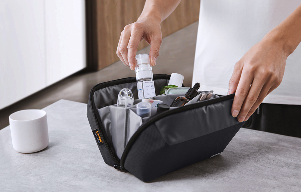 Priedas Pouch 2.4L Tomtoc Navigator-T13 (juodas) aprašymas - Prekės nuotrauka Priedas Pouch 2.4L Tomtoc Navigator-T13 (juodas) aprašymas - Prekės nuotrauka