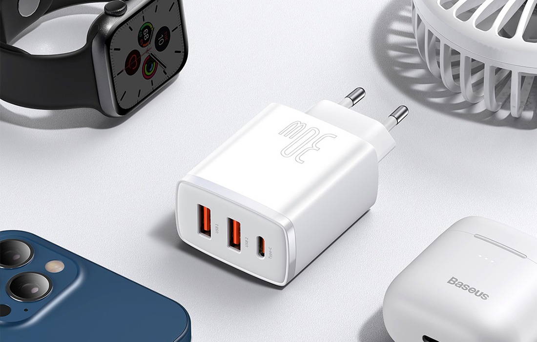 Baseus Sieninis įkroviklis 30W 2xUSB + USB-C QC3.0 PD3.0, baltas aprašymas - Prekės nuotrauka Baseus Sieninis įkroviklis 30W 2xUSB + USB-C QC3.0 PD3.0, baltas aprašymas - Prekės nuotrauka