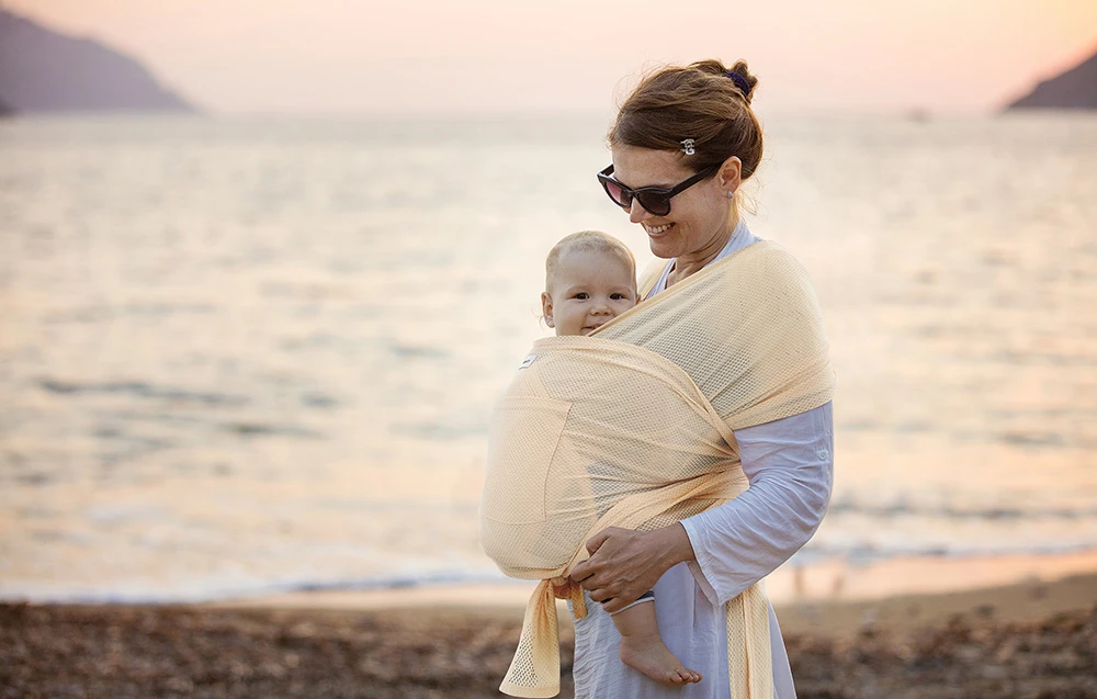 Air Mesh MomCozy kūdikio nešioklė CR006-SK00NB-A (smėlio spalvos) aprašymas - Prekės nuotrauka Air Mesh MomCozy kūdikio nešioklė CR006-SK00NB-A (smėlio spalvos) aprašymas - Prekės nuotrauka