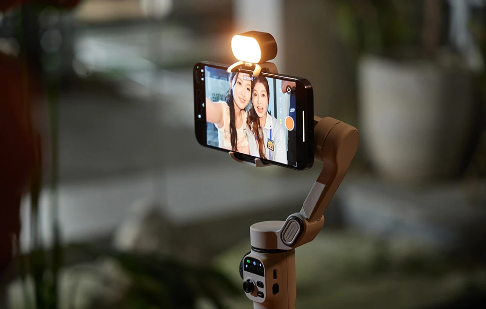 AOCHUAN X2 Gimbal with RGB Lighting juodos spalvos aprašymas - Prekės nuotrauka
