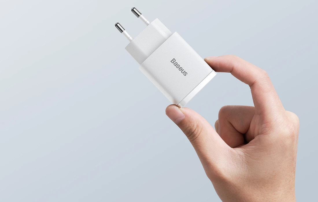 Įkroviklis Baseus Compact Quick Charger 20W USB-C/USB-A baltas CCXJ-B02 aprašymas - Prekės nuotrauka Įkroviklis Baseus Compact Quick Charger 20W USB-C/USB-A baltas CCXJ-B02 aprašymas - Prekės nuotrauka