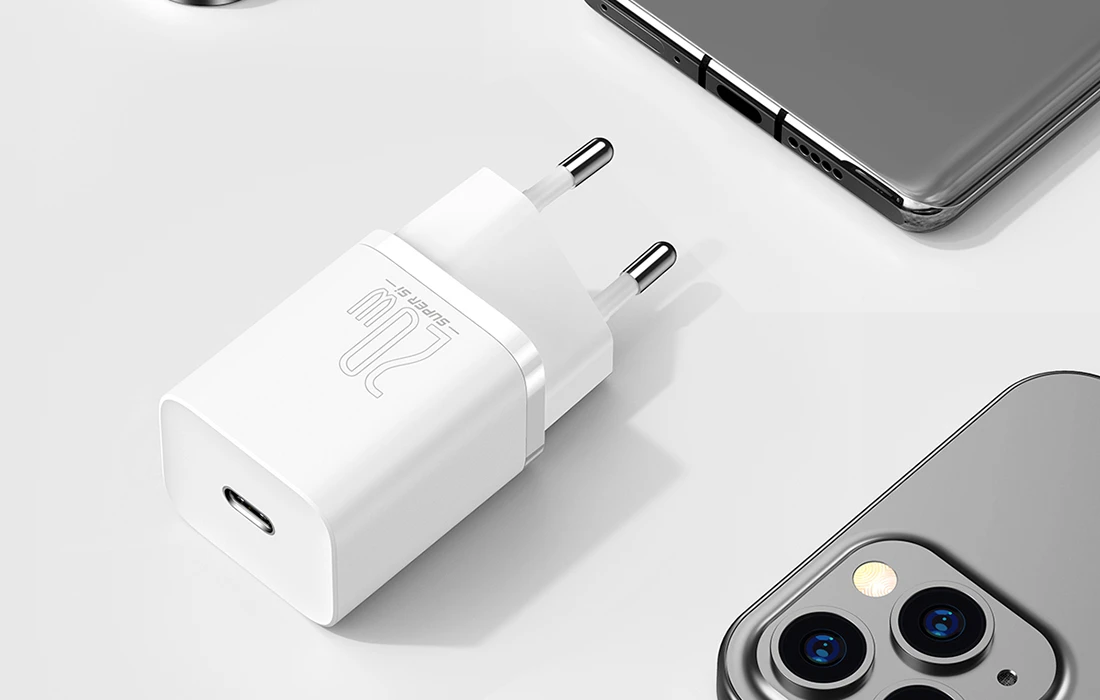 Baseus Sieninis įkroviklis Super Si 20W USB-C QC3.0 PD su Lightning 1m laidu, baltas aprašymas - Prekės nuotrauka