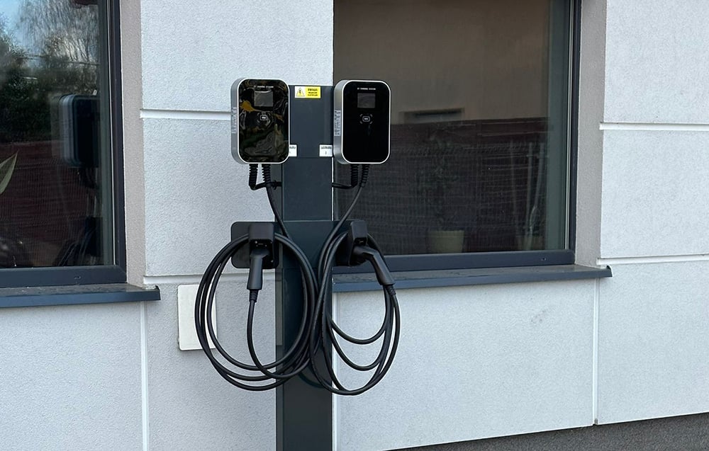 Extralink Besen sieninis įkroviklis elektromobiliams BS20 22kW APP aprašymas - Prekės nuotrauka