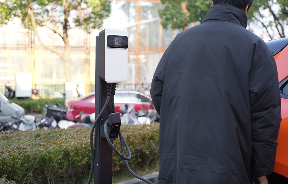 Sieninis įkroviklis elektromobiliams Besen SQ20-22KW-APP aprašymas - Prekės nuotrauka