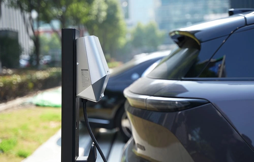 Besen sieninis įkroviklis elektromobiliams LX30 22kW APP aprašymas - Prekės nuotrauka Besen sieninis įkroviklis elektromobiliams LX30 22kW APP aprašymas - Prekės nuotrauka