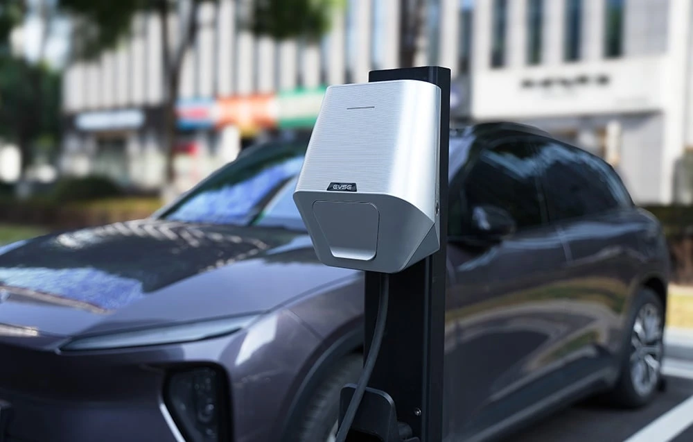 Besen sieninis įkroviklis elektromobiliams LX30 22kW APP aprašymas - Prekės nuotrauka Besen sieninis įkroviklis elektromobiliams LX30 22kW APP aprašymas - Prekės nuotrauka