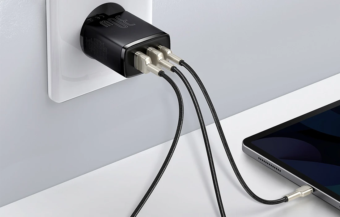 Baseus Sieninis įkroviklis 30W 2xUSB + USB-C QC3.0 PD3.0, juodas aprašymas - Prekės nuotrauka Baseus Sieninis įkroviklis 30W 2xUSB + USB-C QC3.0 PD3.0, juodas aprašymas - Prekės nuotrauka