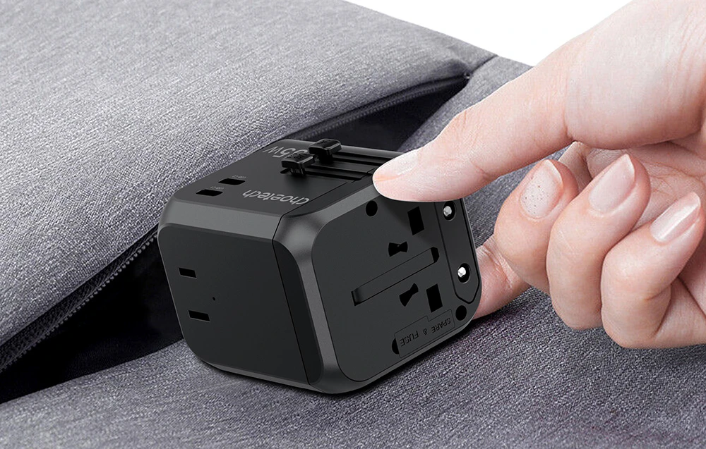 Kelioninis sieninis įkroviklis Choetech PD5008, 3xUSB-A, 1xUSB-C, GaN, 30W (juodas) aprašymas - Prekės nuotrauka Kelioninis sieninis įkroviklis Choetech PD5008, 3xUSB-A, 1xUSB-C, GaN, 30W (juodas) aprašymas - Prekės nuotrauka