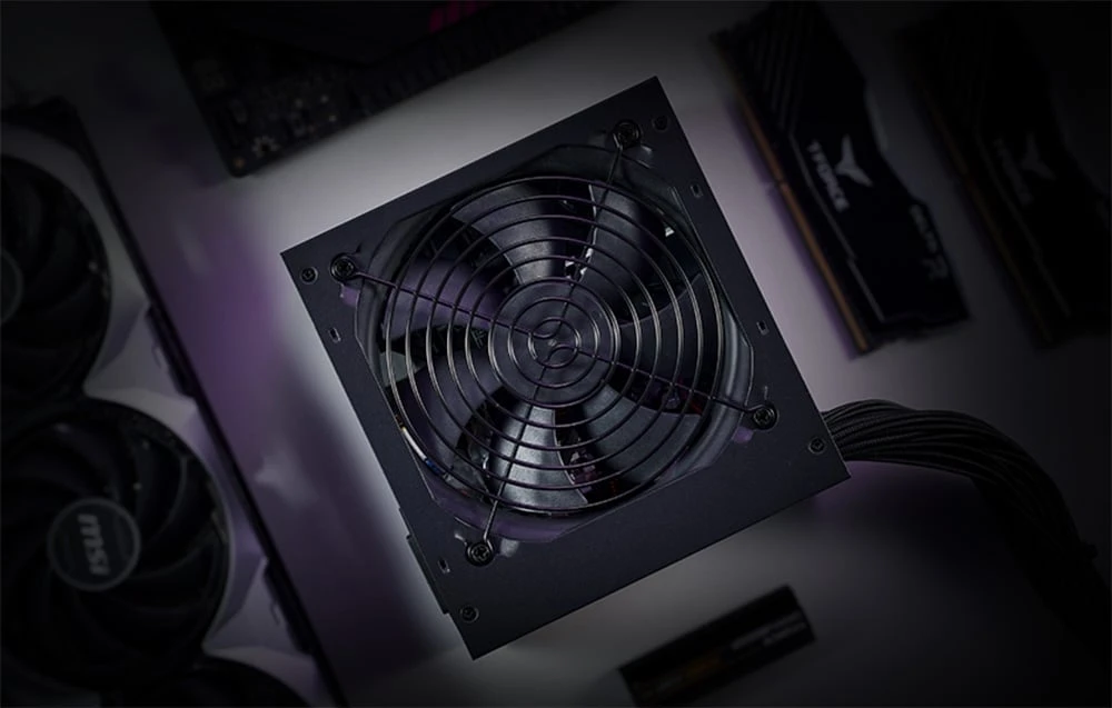 Cooler Master MWE Bronze V3 | MPE-7501-ACABW-3BEU | 750 W | 80 PLUS Bronze aprašymas - Prekės nuotrauka Cooler Master MWE Bronze V3 | MPE-7501-ACABW-3BEU | 750 W | 80 PLUS Bronze aprašymas - Prekės nuotrauka