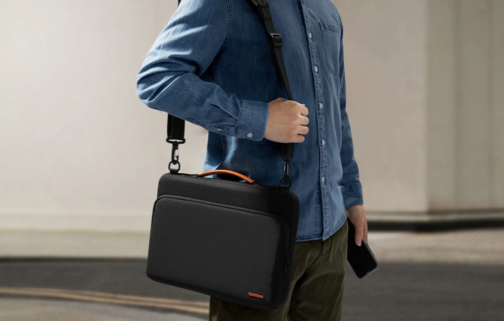 TOMTOC Defender-A40 laptop shoulder bag 16" (juodas) aprašymas - Prekės nuotrauka TOMTOC Defender-A40 laptop shoulder bag 16" (juodas) aprašymas - Prekės nuotrauka