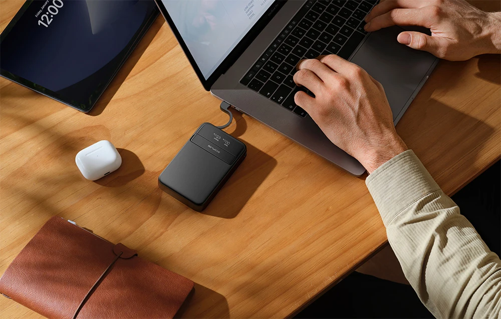 „EcoFlow RAPID“ magnetinė išorinė baterija, 10000 mAh, (juodas). aprašymas - Prekės nuotrauka „EcoFlow RAPID“ magnetinė išorinė baterija, 10000 mAh, (juodas). aprašymas - Prekės nuotrauka