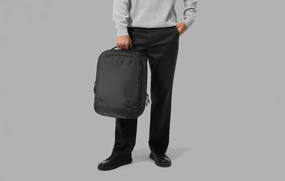 TOMTOC Explorer-T60 laptop backpack 16"/22.5L (juodas) aprašymas - Prekės nuotrauka
