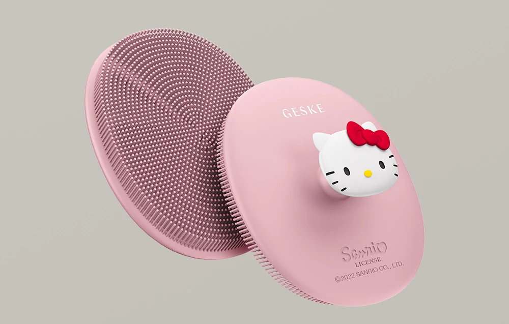 Veido valymo šepetėlis 3in1 su rankena Geske su programėle (Hello Kitty rožinis) aprašymas - Prekės nuotrauka Veido valymo šepetėlis 3in1 su rankena Geske su programėle (Hello Kitty rožinis) aprašymas - Prekės nuotrauka
