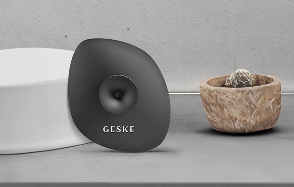 GESKE 4 IN 1 veido valymo šepetėlis aprašymas - Prekės nuotrauka GESKE 4 IN 1 veido valymo šepetėlis aprašymas - Prekės nuotrauka