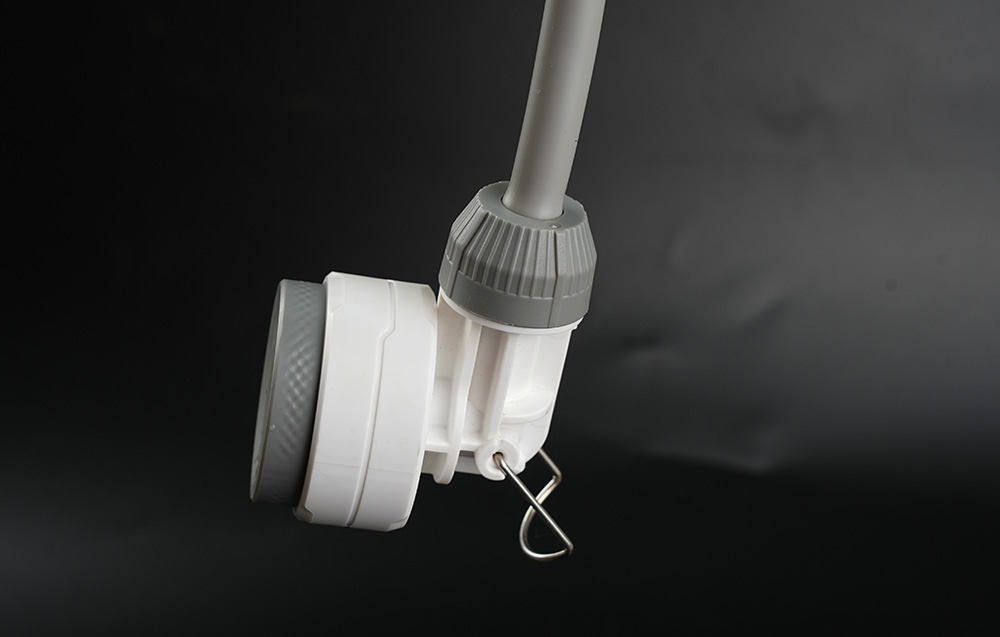 Flextail Tiny Shower Portable Shower with Pump Baltas aprašymas - Prekės nuotrauka