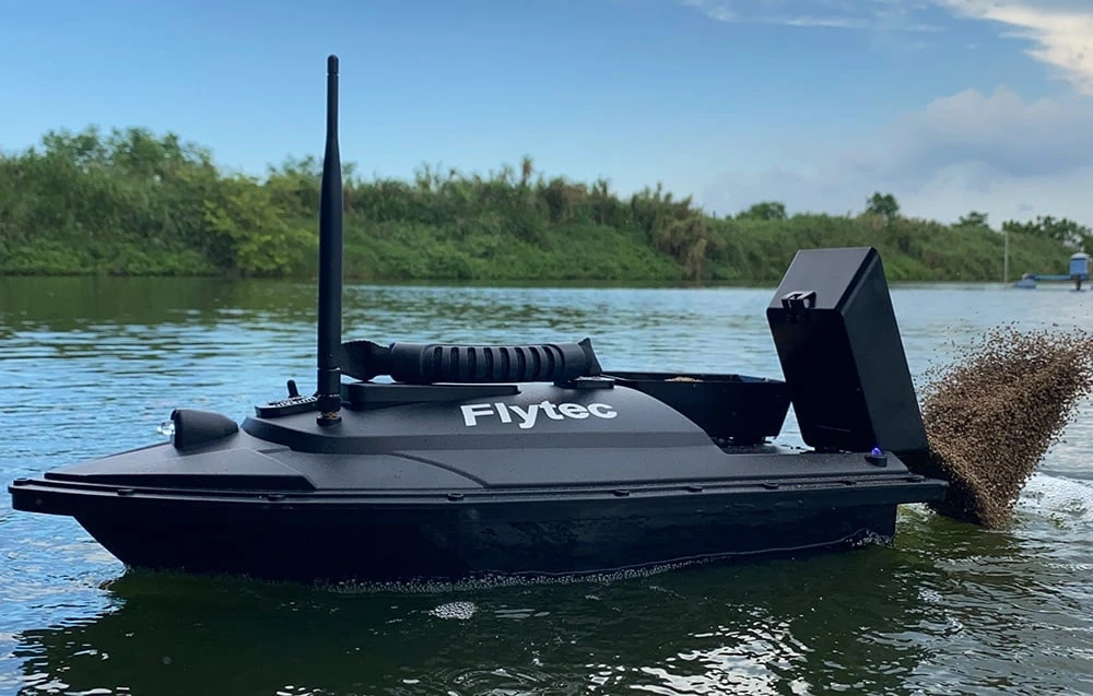 „Flytec 2011-5“ 12000 mAh masalo valtis aprašymas - Prekės nuotrauka „Flytec 2011-5“ 12000 mAh masalo valtis aprašymas - Prekės nuotrauka