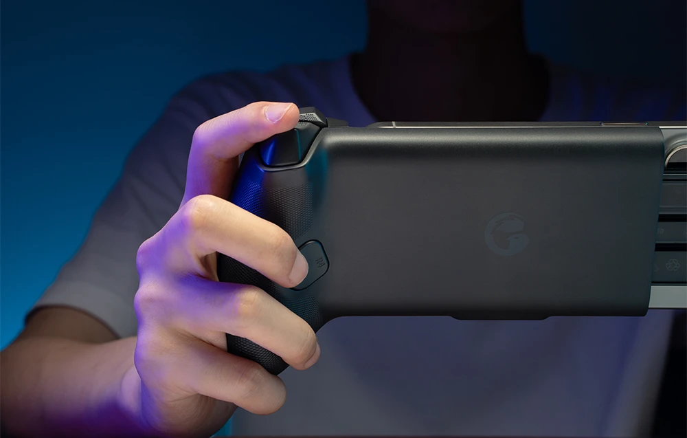 Gamesir Žaidimų valdiklis G8+ Bluetooh su išmaniojo telefono laikikliu aprašymas - Prekės nuotrauka Gamesir Žaidimų valdiklis G8+ Bluetooh su išmaniojo telefono laikikliu aprašymas - Prekės nuotrauka