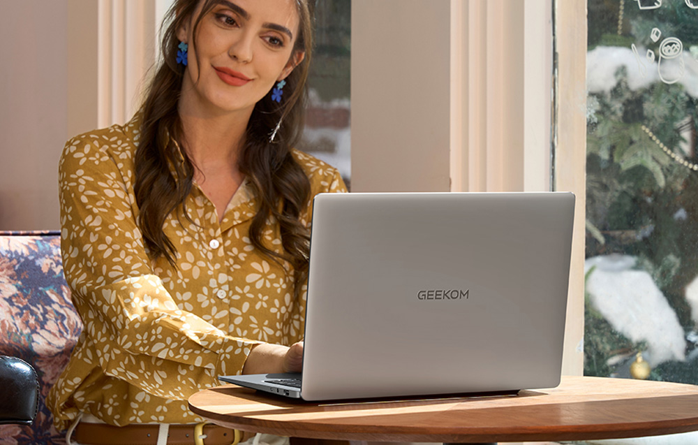 GEEKOM GeekBook X14 Pro Nešiojamas kompiuteris with Intel Core Ultra 9-185H, 32GB RAM, 1TB Storage, Windows 11 Pro aprašymas - Prekės nuotrauka