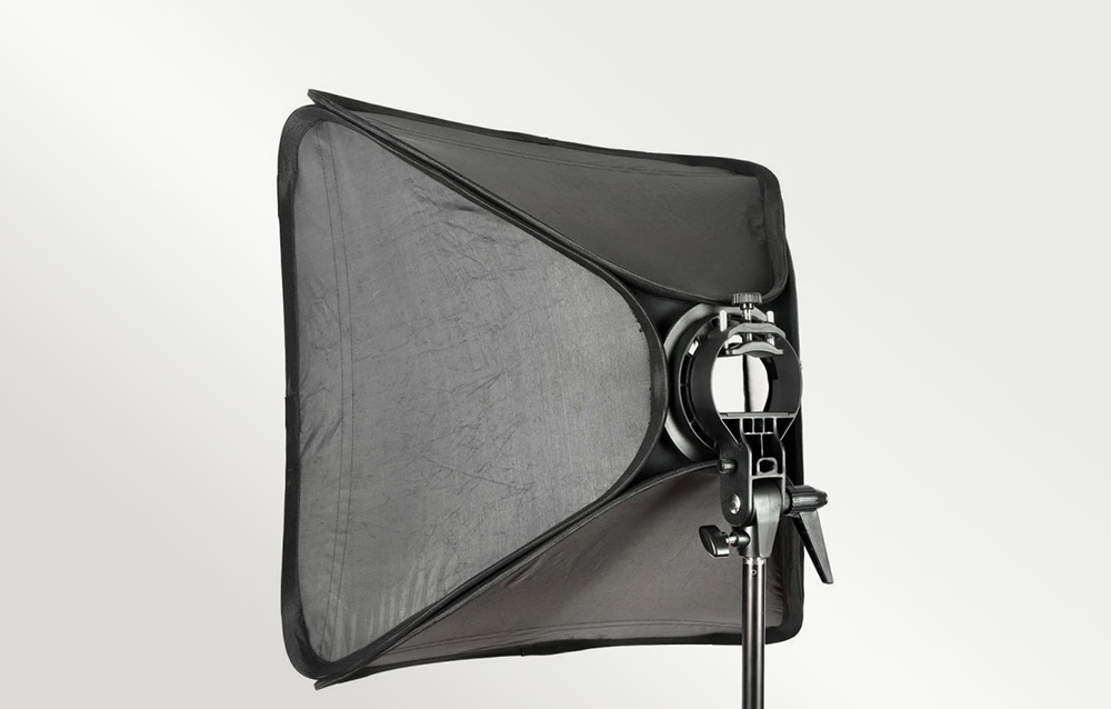 Godox S type Bracket Bowens + Softbox 80x80cm aprašymas - Prekės nuotrauka
