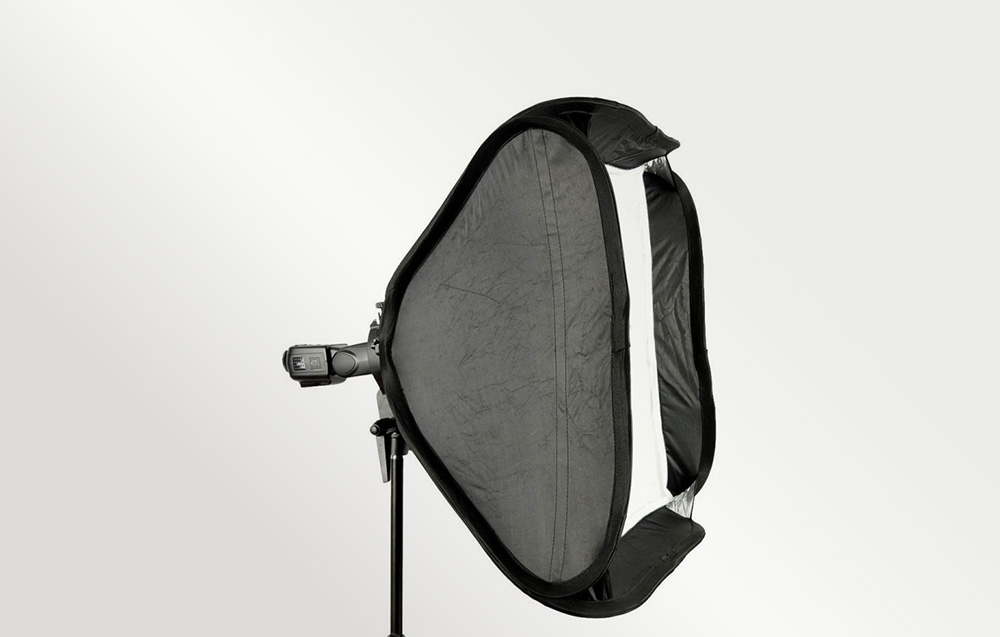 Godox S type Bracket Bowens + Softbox 80x80cm aprašymas - Prekės nuotrauka