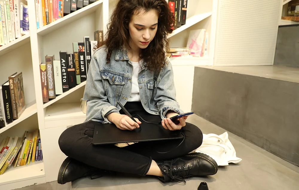 Grafinė planšetė HUION HS610 aprašymas - Prekės nuotrauka Grafinė planšetė HUION HS610 aprašymas - Prekės nuotrauka