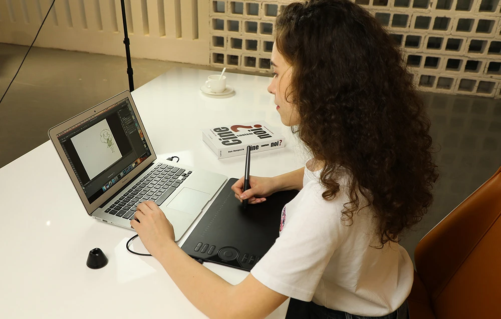 Grafinė planšetė HUION HS610 aprašymas - Prekės nuotrauka Grafinė planšetė HUION HS610 aprašymas - Prekės nuotrauka