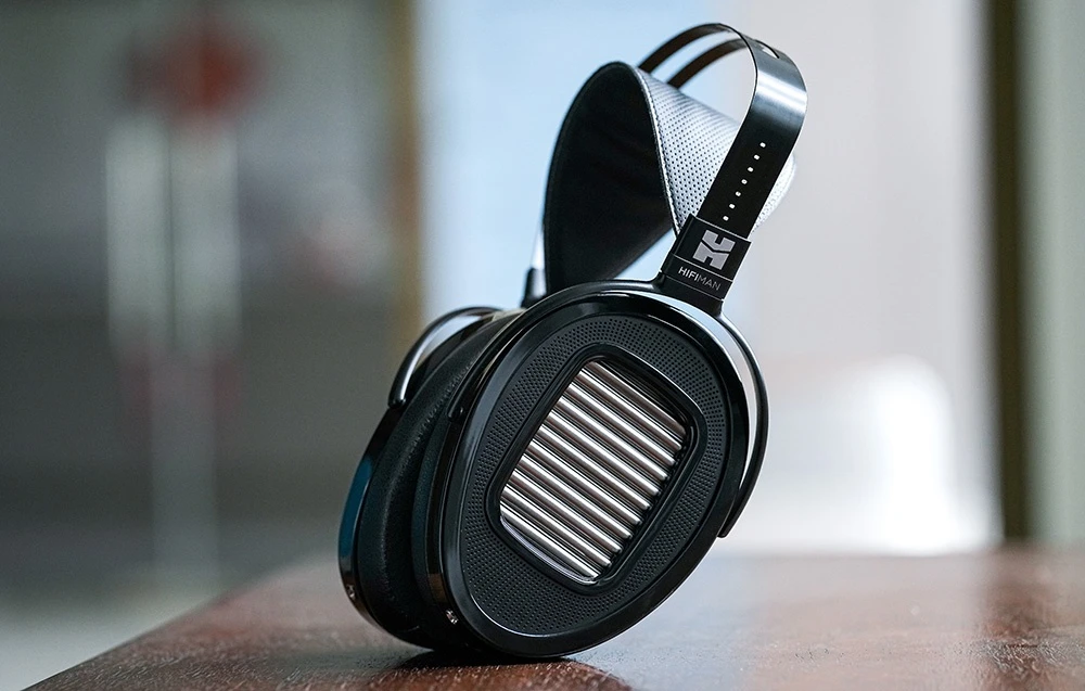 HiFiMAN Arya Unveiled planar ausinės aprašymas - Prekės nuotrauka HiFiMAN Arya Unveiled planar ausinės aprašymas - Prekės nuotrauka