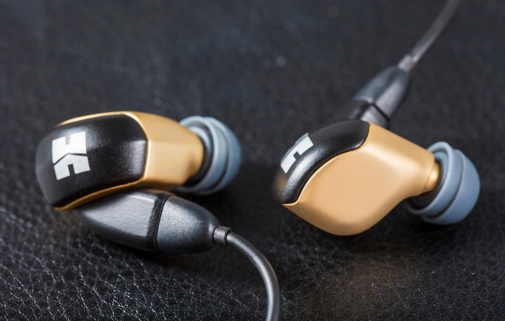 HiFiMAN RE2000 Pro Auksinė Įstatomos į ausis ausinės aprašymas - Prekės nuotrauka HiFiMAN RE2000 Pro Auksinė Įstatomos į ausis ausinės aprašymas - Prekės nuotrauka