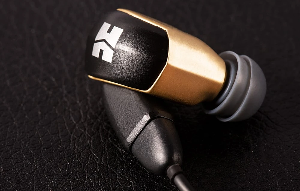 HiFiMAN RE2000 Pro Auksinė Įstatomos į ausis ausinės aprašymas - Prekės nuotrauka HiFiMAN RE2000 Pro Auksinė Įstatomos į ausis ausinės aprašymas - Prekės nuotrauka