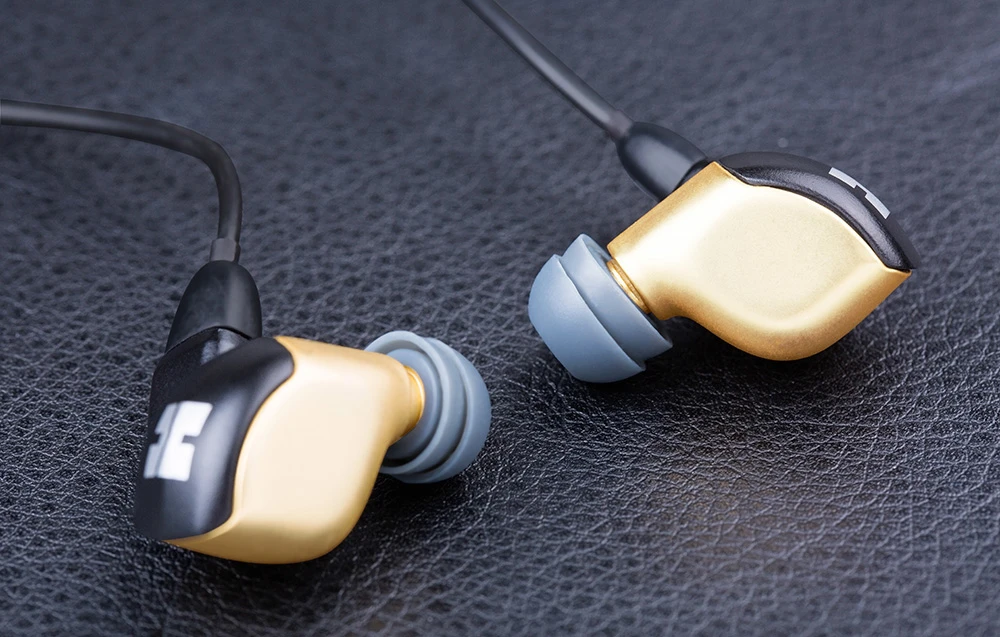HiFiMAN RE2000 Pro Auksinė Įstatomos į ausis ausinės aprašymas - Prekės nuotrauka HiFiMAN RE2000 Pro Auksinė Įstatomos į ausis ausinės aprašymas - Prekės nuotrauka