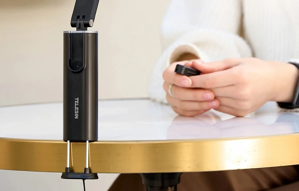 Holder with bluetooth remote Telesin with clamp for phones aprašymas - Prekės nuotrauka