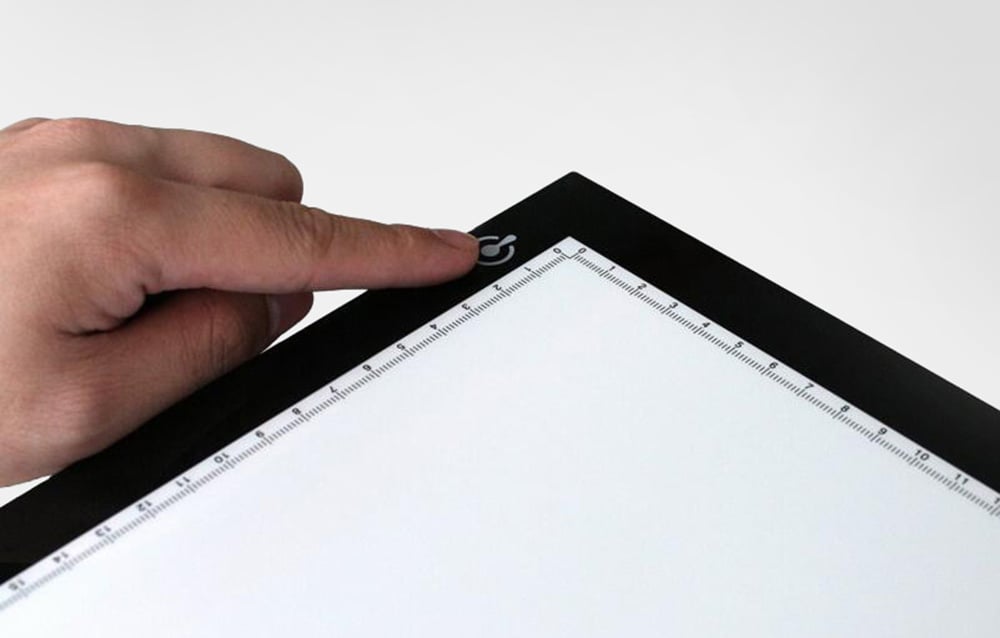 Huion L4S apšviesta LED braižymo lenta aprašymas - Prekės nuotrauka Huion L4S apšviesta LED braižymo lenta aprašymas - Prekės nuotrauka