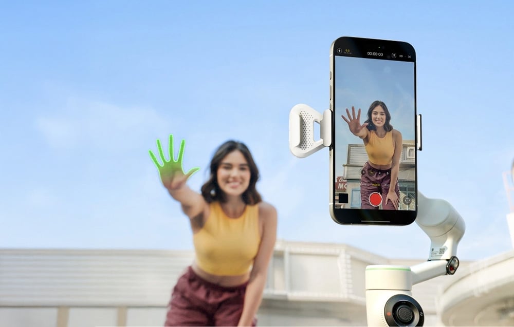 Insta360 Flow 2 Pro AI Tracker Bundle/ Summit Baltas aprašymas - Prekės nuotrauka Insta360 Flow 2 Pro AI Tracker Bundle/ Summit Baltas aprašymas - Prekės nuotrauka