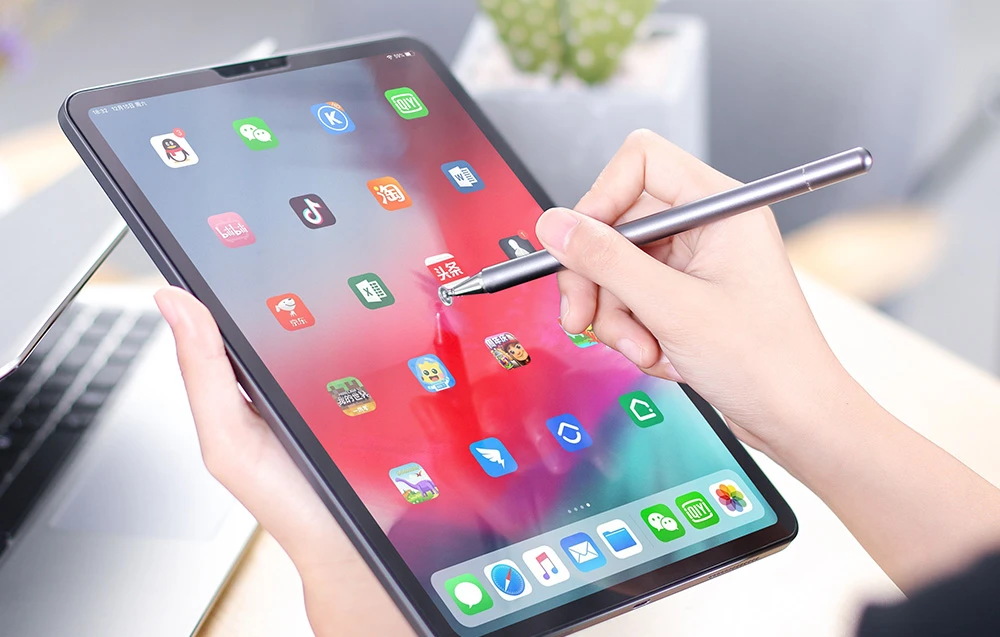 Įvedimo rašiklis (stylus) Joyroom (JR-BP560S) juodas aprašymas - Prekės nuotrauka Įvedimo rašiklis (stylus) Joyroom (JR-BP560S) juodas aprašymas - Prekės nuotrauka