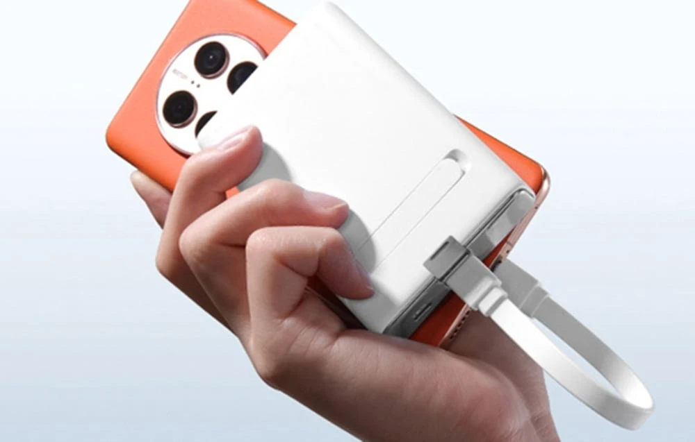 Powerbank Joyroom JR-PBM01 magnetic 10000mAh 20W su stoveliu + Lightning kabelis - USB-C - baltos spalvos aprašymas - Prekės nuotrauka Powerbank Joyroom JR-PBM01 magnetic 10000mAh 20W su stoveliu + Lightning kabelis - USB-C - baltos spalvos aprašymas - Prekės nuotrauka