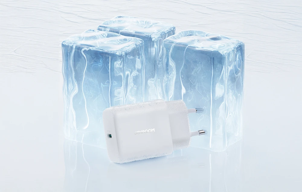 Įkroviklis Joyroom JR-TCF24 30W USB-C baltas aprašymas - Prekės nuotrauka Įkroviklis Joyroom JR-TCF24 30W USB-C baltas aprašymas - Prekės nuotrauka
