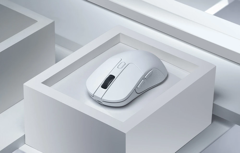 Keychron M3 RGB balta belaidė pelė | 26000 DPI | 1000 Hz aprašymas - Prekės nuotrauka