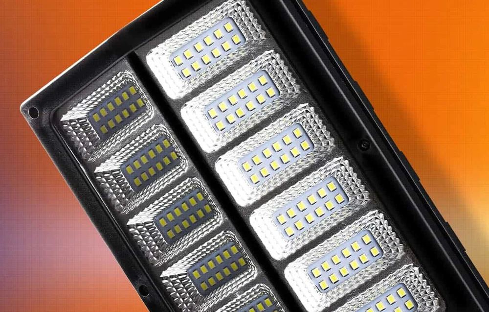 Saulės lempa Superfire FF7-B, 28W, 2400mAH aprašymas - Prekės nuotrauka Saulės lempa Superfire FF7-B, 28W, 2400mAH aprašymas - Prekės nuotrauka