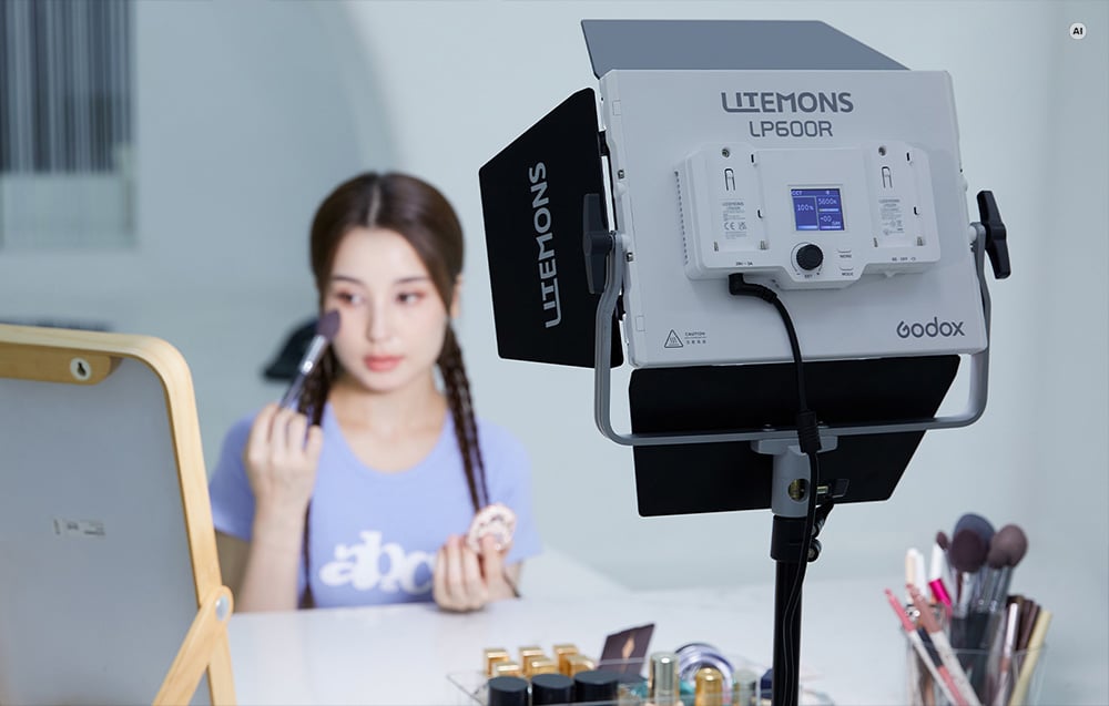 Apšvietimo įranga - Godox Litemons LP600R RGB LED šviesos panelė 1800K-10000K aprašymas - Prekės nuotrauka