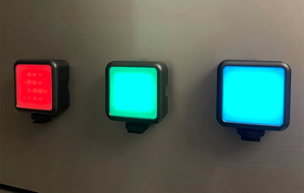 Puluz LED RGB lempa kamerai aprašymas - Prekės nuotrauka Puluz LED RGB lempa kamerai aprašymas - Prekės nuotrauka