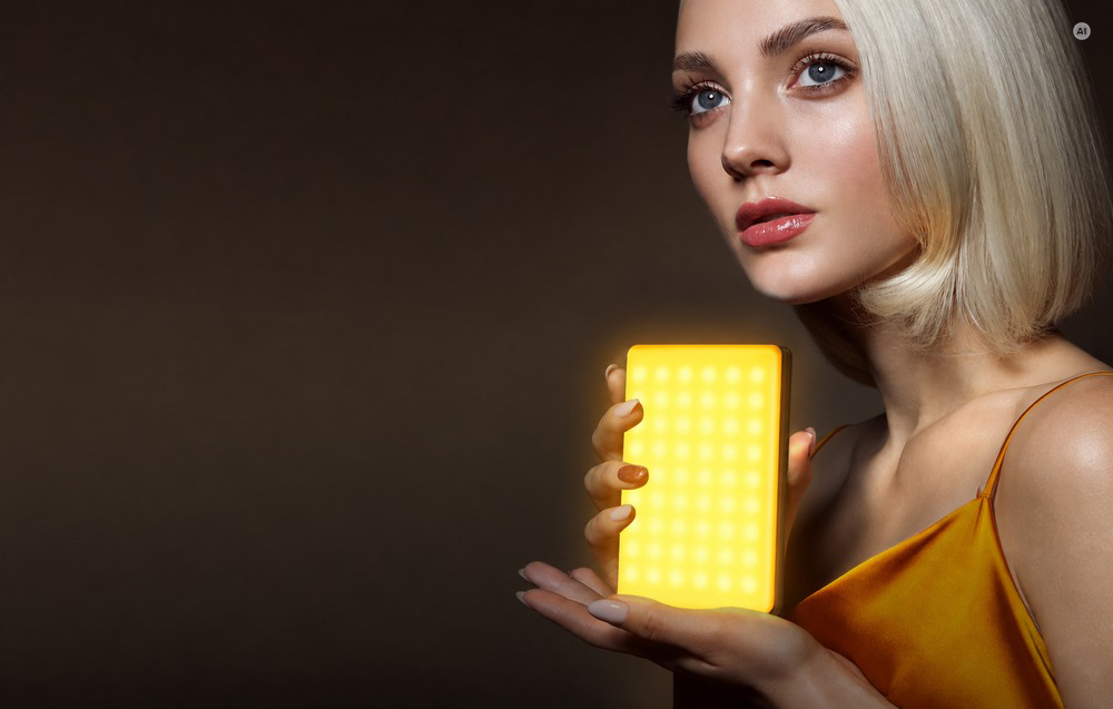 LED Šviestuvas - Neewer BASICS VL67B Studijinis LED Šviestuvas 2500–8500 K 0–100 % CRI/TLCI 97 12 Efektų 2 000 mAh USB-C Baltas aprašymas - Prekės nuotrauka