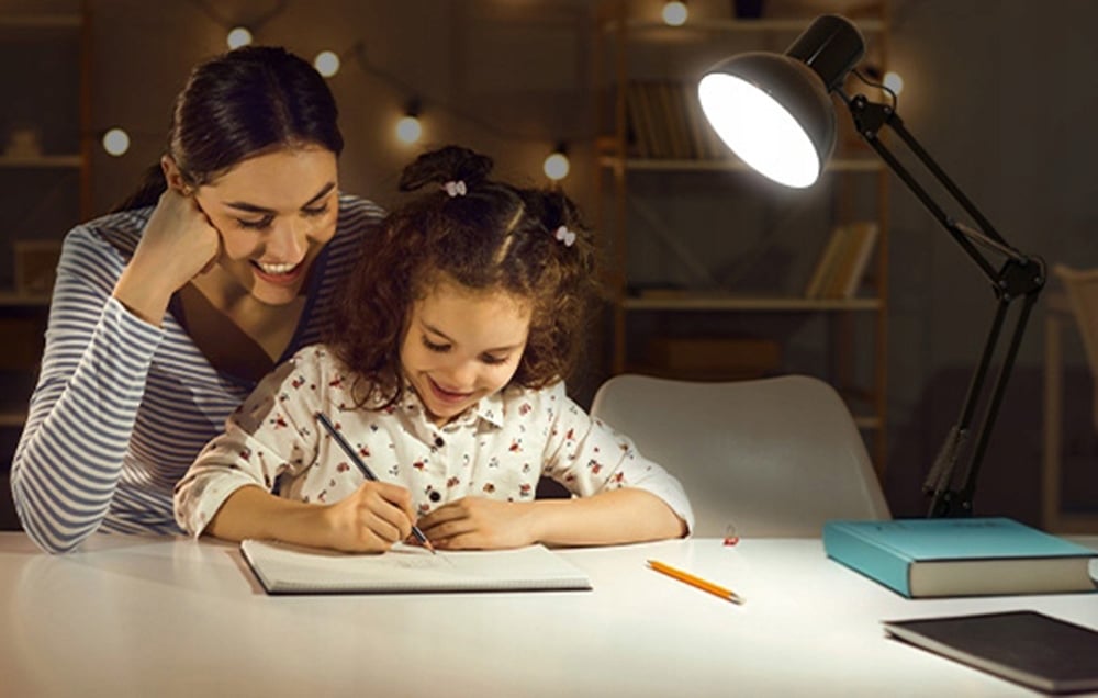 LEPRO 3100027-EU Desk Lamp (Juodas) aprašymas - Prekės nuotrauka