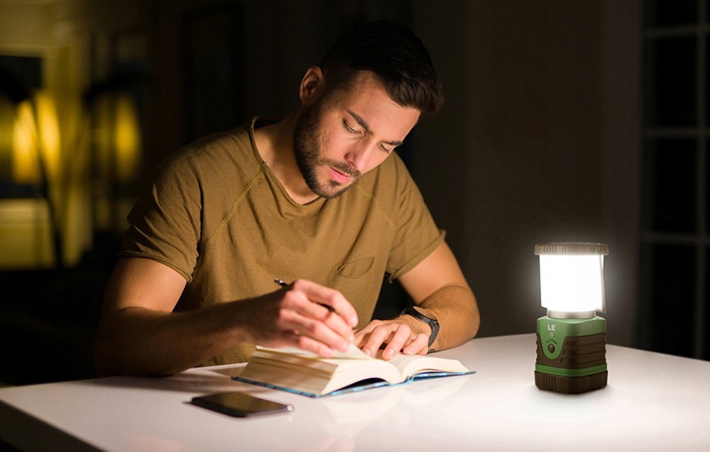 LEPRO 3300008-2 Camping Lamp, 4400mAh, 2 vnt. aprašymas - Prekės nuotrauka